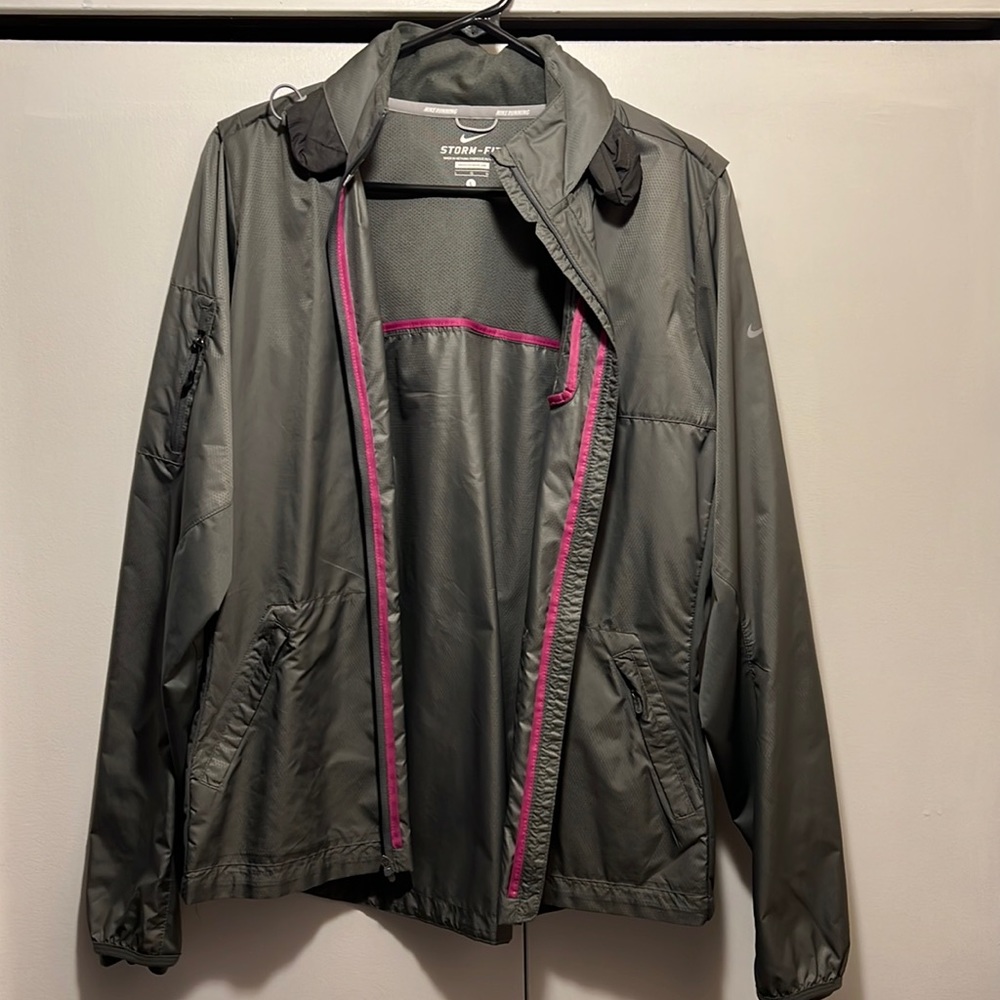 Nike Storm Running Jacket. Size L.